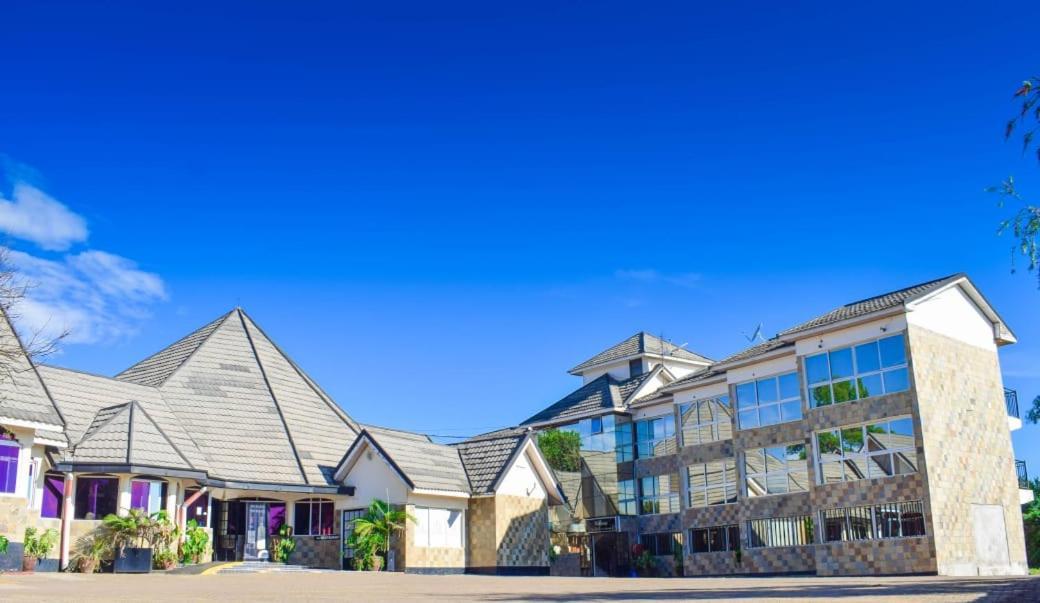 Golden Gates Hotel Thuthuriki Экстерьер фото