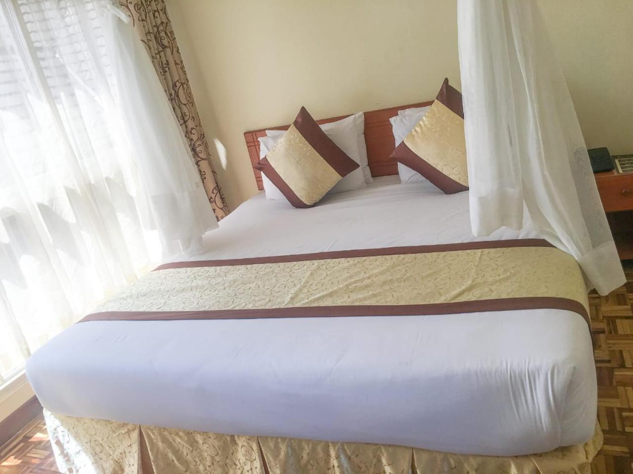 Golden Gates Hotel Thuthuriki Экстерьер фото